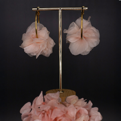 Boucles d'oreilles créoles - pétales rose clair